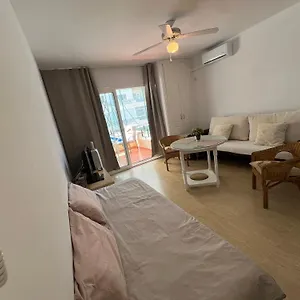 https://magnfico-apartamento-en-la-carihuela-torremolino.1costadelsol.com